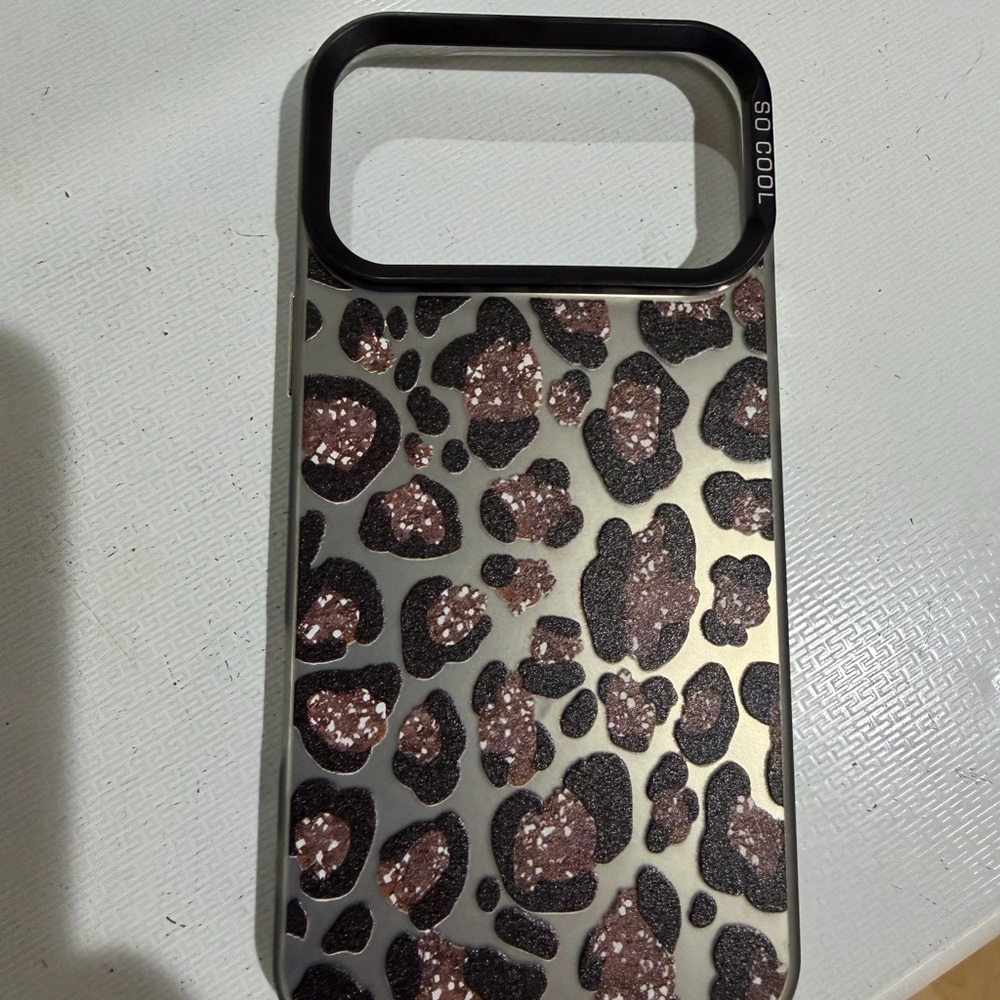 Leopard Glitter IPhone Case - Black and Brown 17 PRO MaX